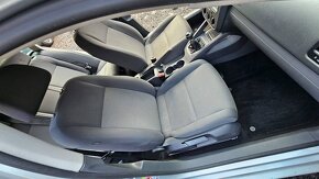 VW Golf V 1.9 TDI 2009, klima, kamera, navi, tažné STK 5/26 - 11