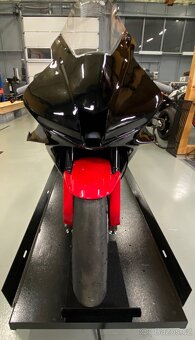 Honda CBR 600 RR 2024 - 11