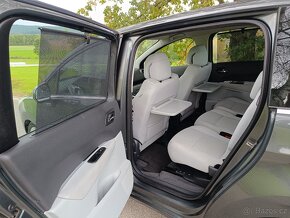 Peugeot 5008 - 2.0HDI - AISIN(6ST. AUTOMAT) - 2010 - 11