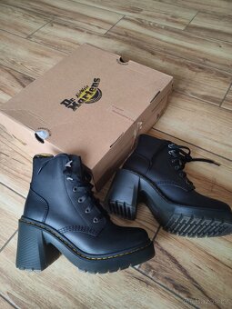 Nové kožené Dr. Martens - 11