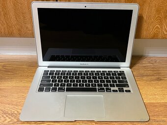 Macbook Air 13", i5, 1.8GHz/8GB RAM/256GB-SSD (2017) - 11