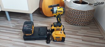 Aku pro nářadí DeWALT 20V/ 9.0mAh+Dual nabíječka, nové. - 11