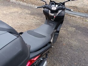 Yamaha x max 125i ABS černý rv 2013 cz doklady v ceně. - 11