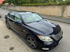 Lexus LS460, V8, 180000km, 2009 - 11