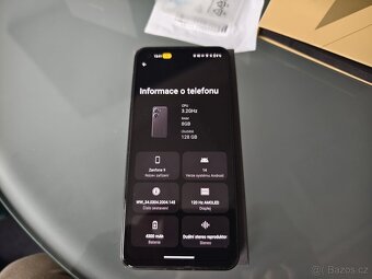 Asus ZenFone 9 128/8 GB - 11