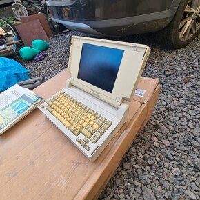 Pravěký notebook COMPAQ - RARITA - 11