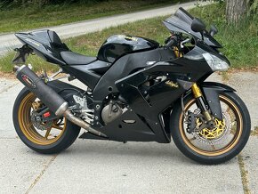 Kawasaki Zx10R Ninja 2005 - 11