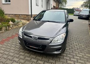 Hyundai i30 1,6 CW CRDi klima sada kol nafta - 11