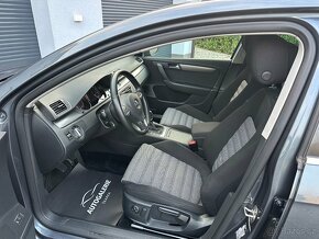 VW PASSAT B7 2.0 —-rezervace—- - 11