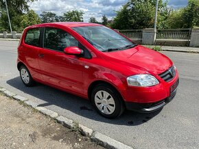 VOLKSWAGEN FOX 1.2i; r.v.2009, serviska, lustrace, nová STK - 11