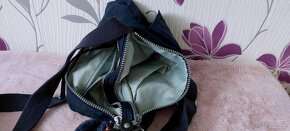 SENZAČNÍ TAŠKA PŘES RAMENO - CROSSBODY - KIPLING - 11