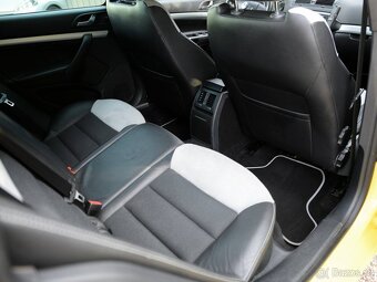 ŠKODA OCTAVIA RS 2.0 TDI - 11