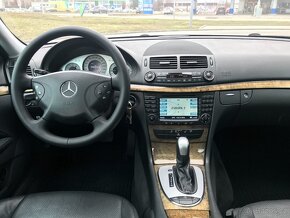 Mercedes-Benz Třídy E 320 CDi 165kW 4 MATIC - 11