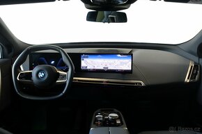 BMW iX xDrive 40,Laser,Ventilace,HUD, tažné - 11