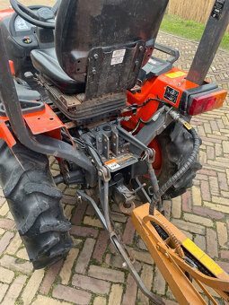 Traktor kubota b1620 - 11