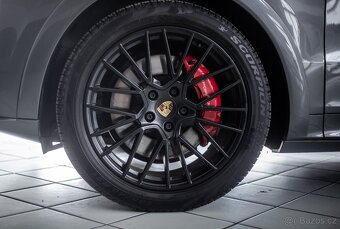 Porsche Cayenne GTS - 11