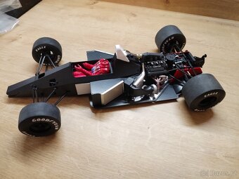 Meng 1:12 F1 McLaren+ Senna gig. Meng - 11