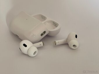 AirPods Pro 2 (USB-C) - 11