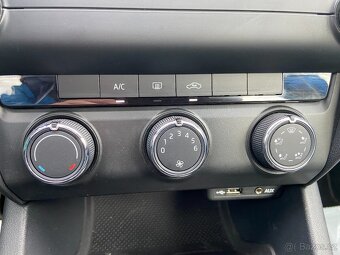 Škoda Octavia 1.2 TSi Serviska, Klimatizace - 11
