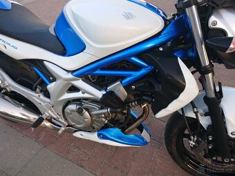 Suzuki SFV 650 Gladius 2010 - 11