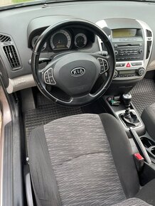 KIA CEED SW - 11