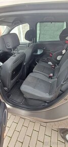 Renault Grand Scenic 2.0 dci 118kW - BEZ INVESTIC - 11