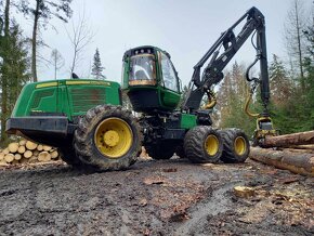 Harvestor John Deere 1170e - 11