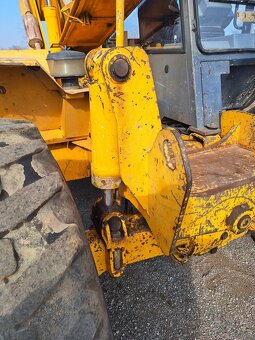 Teleskopický nakladač -manipulátor JCB 525-67 - 11