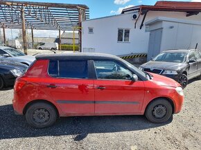 Prodám vůz Škoda Fabia 5J 1,2HTP 44kw - 11