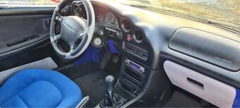 Mazda MX-3 1.6i - 11