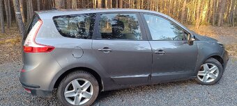 Renault Grand Scenic - 11