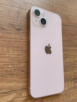 iPhone 13 128Gb růžová barva jako nový - 11