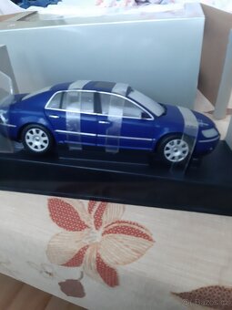 1:18 Autoart  civilne modely - 11