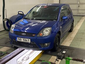 Ford Fiesta ST150 - 11