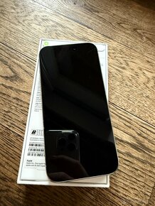 Mobilní telefon iPhone 15 Pro 128GB bílý titan - 11