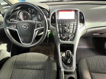 Opel Astra SPORTS TOURER 1.6CDTi NAVI TAŽNÉ ZAŘÍZENÍ - 11