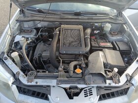Mitsubishi Outlander 2,0i 16V turbo 4x4 - 11