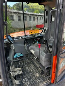 Doosan DX85R - 11