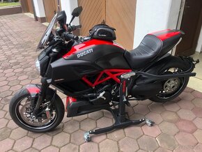 Ducati Diavel Carbon, naj.7600km Nehavarovaný - 11