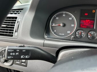 VOLKSWAGEN TOURAN 1,9 TDI 100kW DEZ DPF - 11