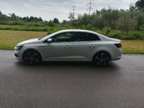 Renault Megane 4 GrandCupe - 11