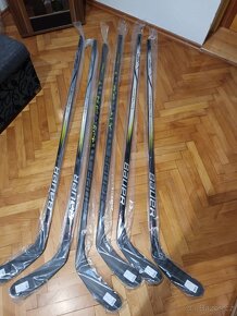 PREDÁM NOVÉ HOKEJKY-BAUER,CCM - 11