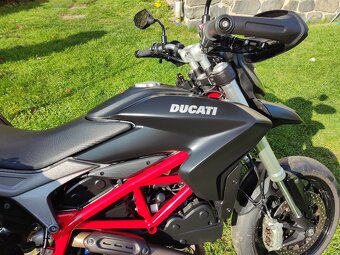 Ducati Hypermotard 821 (2014) po servisu, brašny - 11