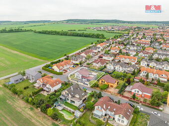 Prodej rodinného domu, 253 m², Bašť, ul. Okružní - 11