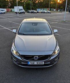 Volvo S60 R-design D3 2.0 - 11