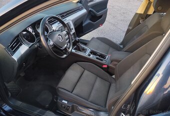 VW Passat B8 2.0 TDi 110 kW 07/2016 2x klíč 2x kola serviska - 11