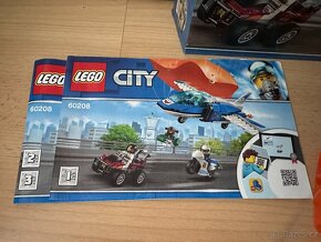 Lego City 60208 - Zatčení zloděje s padákem - 11