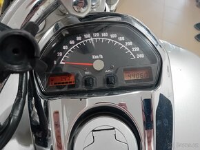 Suzuki Intruder M1800R - 11