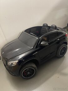 Dvoumístné elektrické autíčko MERCEDES - AMG GLC 63 S 4X4 - 11