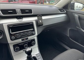 Volkswagen Passat 2,0 TDI 103kW SERVISKA nafta manuál 103 kw - 11